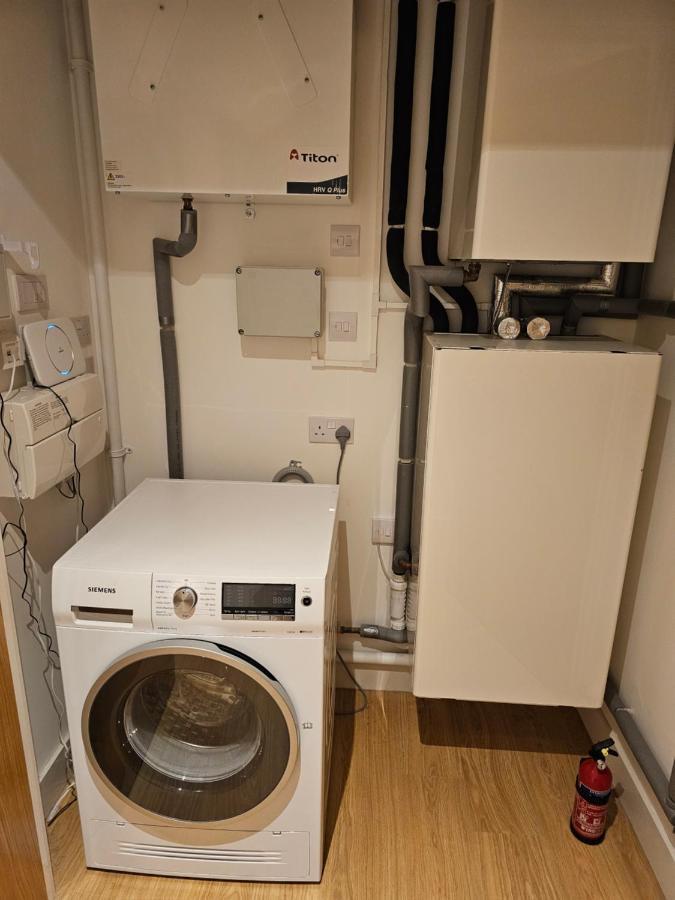 Santina Apartments クロイドン エクステリア 写真