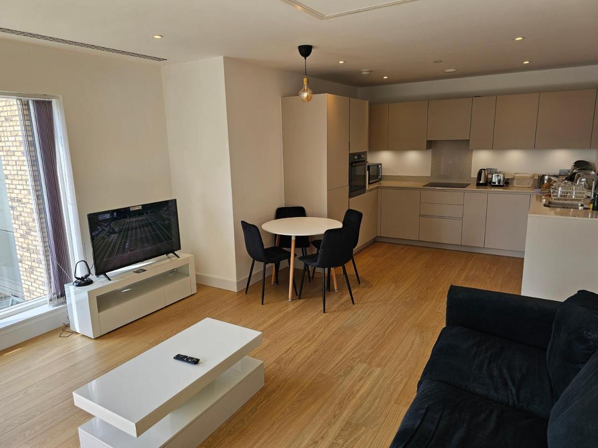 Santina Apartments クロイドン エクステリア 写真
